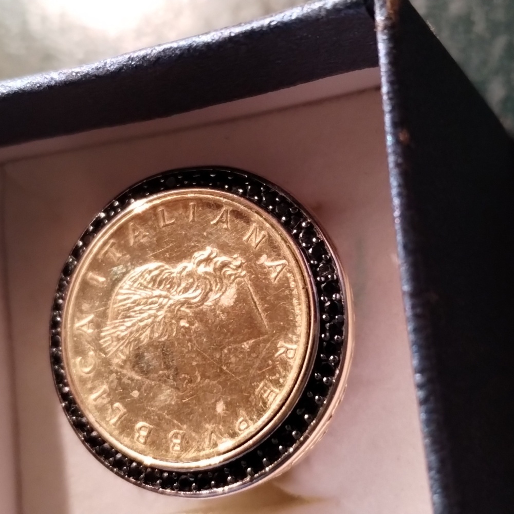 Italian Lira coin ring W/Black Spinels